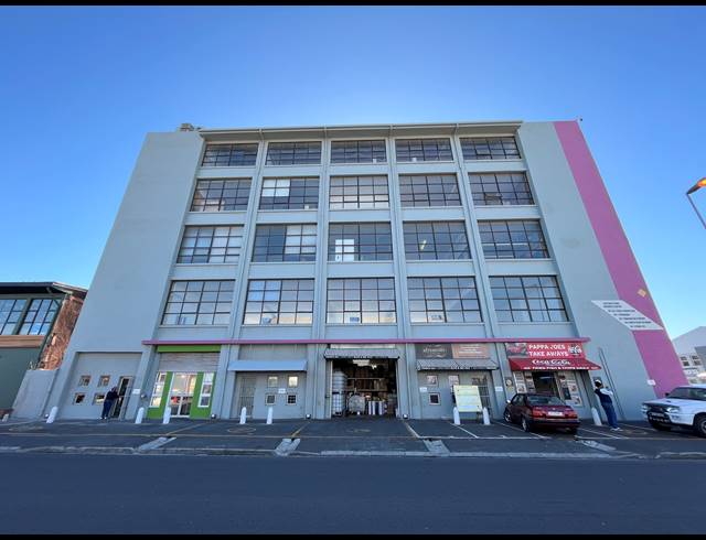 525M² WAREHOUSE TO LET IN PAARDEN EILAND
